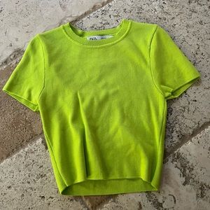 ZARA CROPPED TEE
